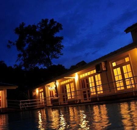 Forest Edge Hotel Ginigathena Экстерьер фото