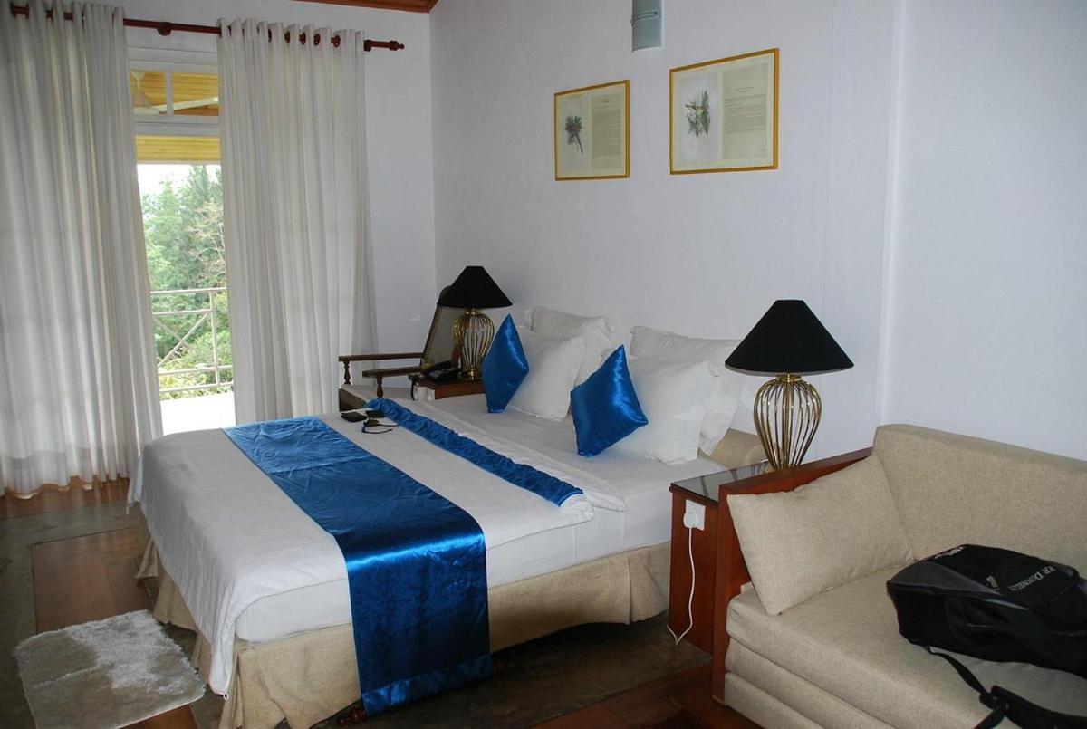 Forest Edge Hotel Ginigathena Экстерьер фото