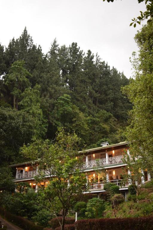 Forest Edge Hotel Ginigathena Экстерьер фото